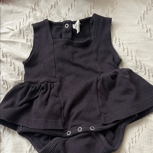 Kate Quinn Black Sleeveless Diaper Cover - Picture 4 of 4